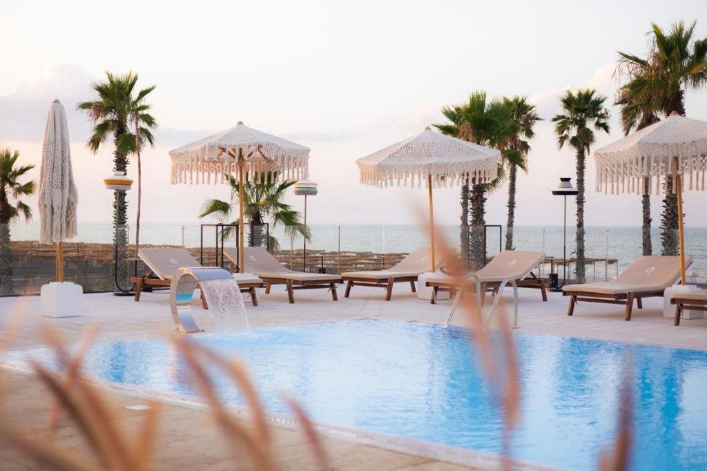 Valerio Resort Beach Club 玛格丽塔萨沃亚 外观 照片